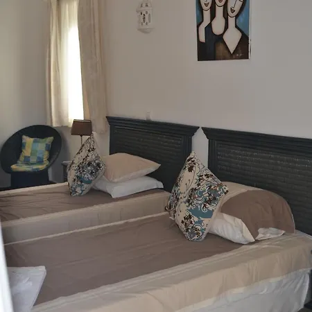 Casa Papoila Willa *